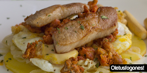 Huevos-Rotos-con-Picadillo-y-Secreto-Ib%