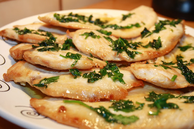 Filetes de Pollo con Salsa de Limón por Cucharita de Palo