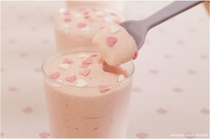 Casi Mousse Chocolate Blanco y Fresas para San Valentín por Cuine