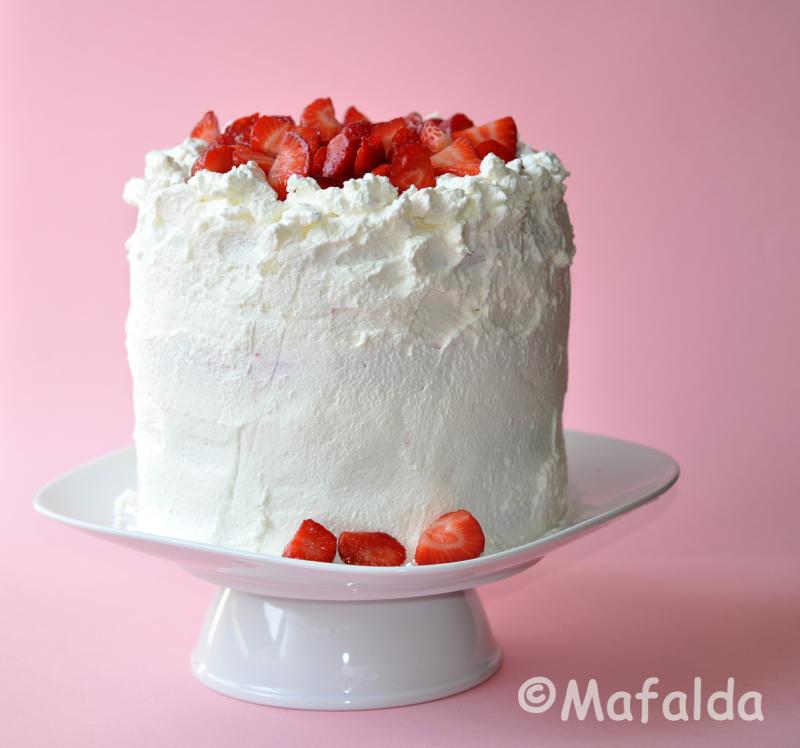 Tarta de Nata y Fresas por Mafalda