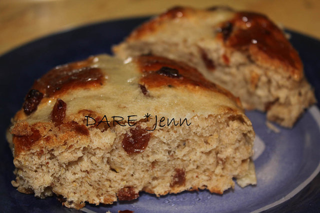 Hot Cross Buns por Dare