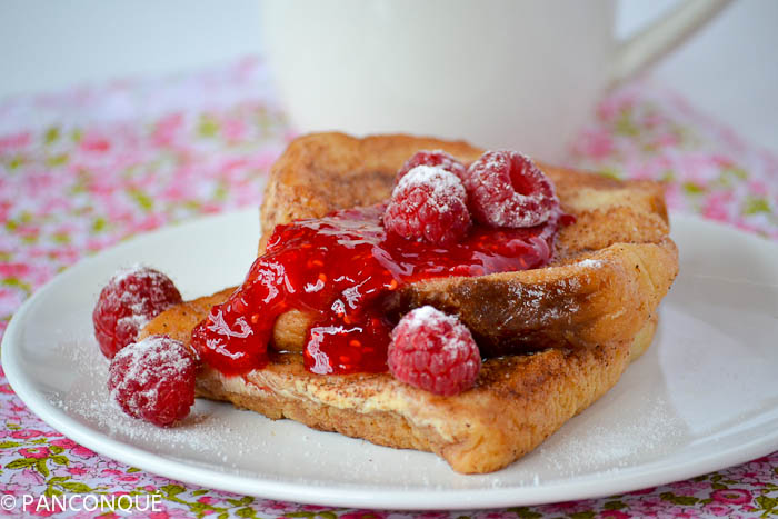 Torrijas al Vapor con Coulis de Frambuesas por Maribo