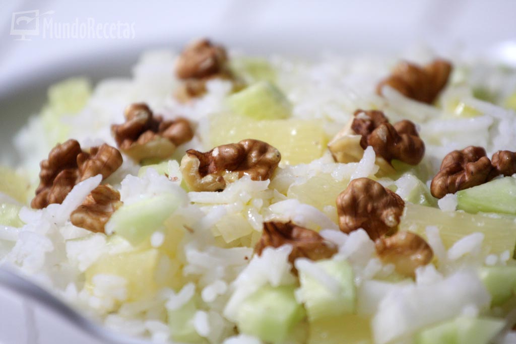 ensalada de arroz y piña