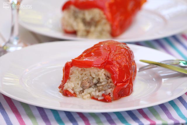 08-Pimientos rellenos de arroz y butifarra copia