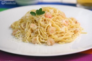 Espaguetis con gambas al ajillo