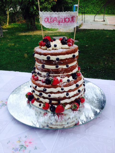 NAked  Cake