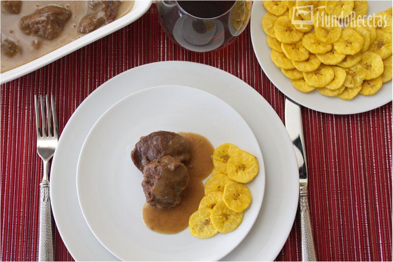 Carrilleras_de_cordero_con_chips_de_platano_2.thumb.jpg.128857809a6ef6e8fffa67ef4fb83f7f
