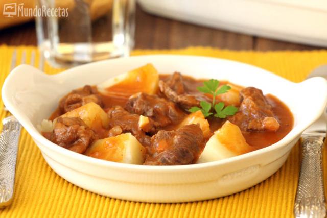 Ternera guisada con patatas al vapor en Thermomix