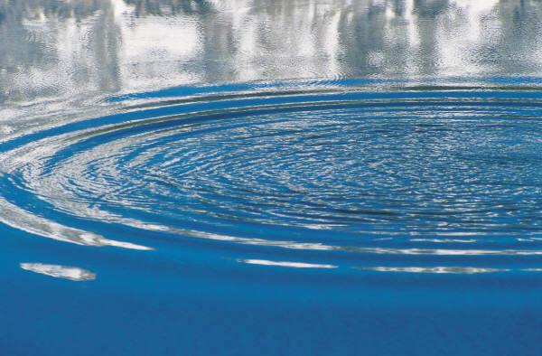 ondas-en-el-agua.thumb.jpg.818fb43e77dca