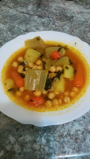garbanzos con cardo y zanahoria.png