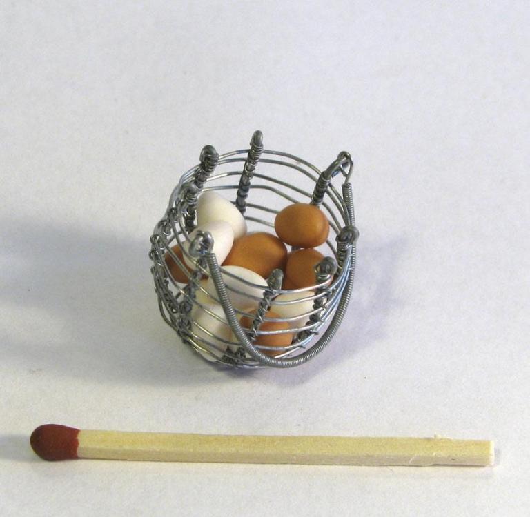 Cesta metalica para huevos.jpg