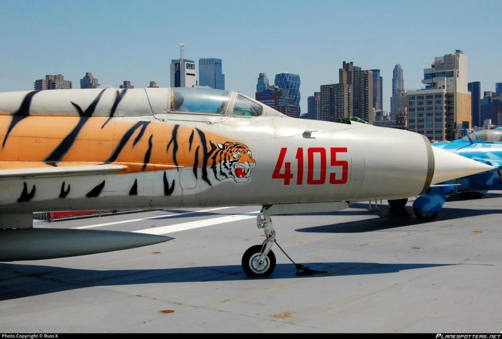 4105-polish-air-force-mikoyan-gurevich-mig-21pfm_PlanespottersNet_302337.thumb.jpg.696c8c9388a0bc7d5de91fe2d3156f18.jpg