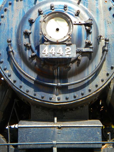 engine_4442.jpg.9b93e78d309c7977b7d37bb4ac814f4f.jpg
