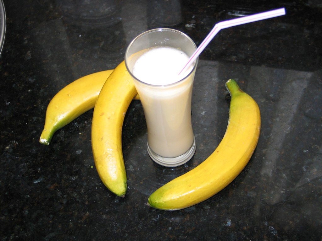 coctel de platano tropical (fotos) - MundoRecetas.com