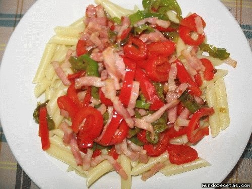 Receta de Macarrones con pimiento y bacon Receta de Macarrones con pimiento y bacon