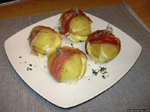 Receta de Patatas rellenas envueltas en jamon Receta de Patatas rellenas envueltas en jamon