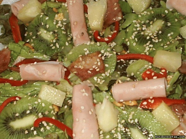 Receta de Ensalada Hawaiana con Kiwi y Pia