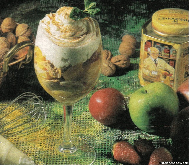 Receta de COPA DE GALLETAS Y MELOCOTN