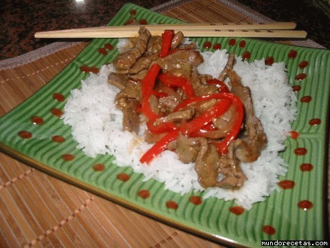 Receta de Salteado de Carne y Pimientos Rojos Receta de Salteado de Carne y Pimientos Rojos