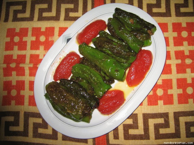 Receta de Pimientos verdes rellenos de setas y Parmesano Receta de Pimientos verdes rellenos de setas y Parmesano