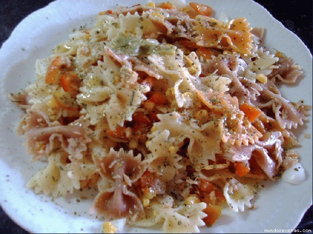 Receta de Ensalada de farfalle. Paso a paso