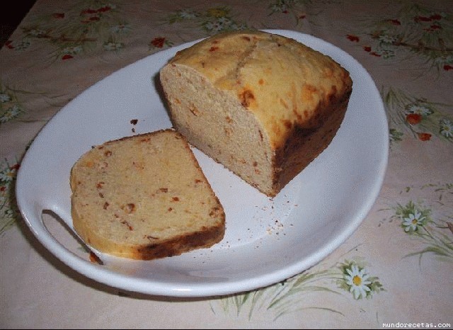 Receta de Pan con chorizo y 4 quesos (Breadman) Receta de Pan con chorizo y 4 quesos (Breadman)