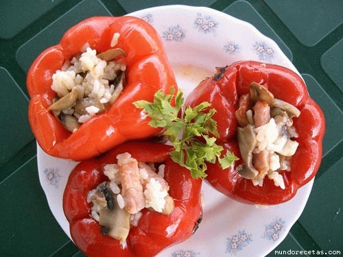 Receta de pimientos rellenos (Chef 2000) Receta de pimientos rellenos (Chef 2000)