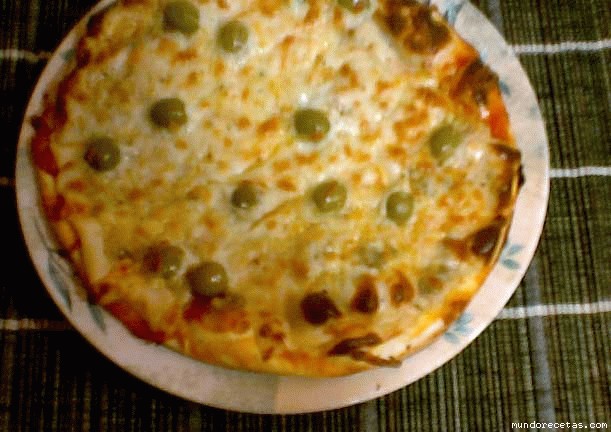 Receta de Piza de Berenjenas y pollo con aceitunas Receta de Piza de Berenjenas y pollo con aceitunas
