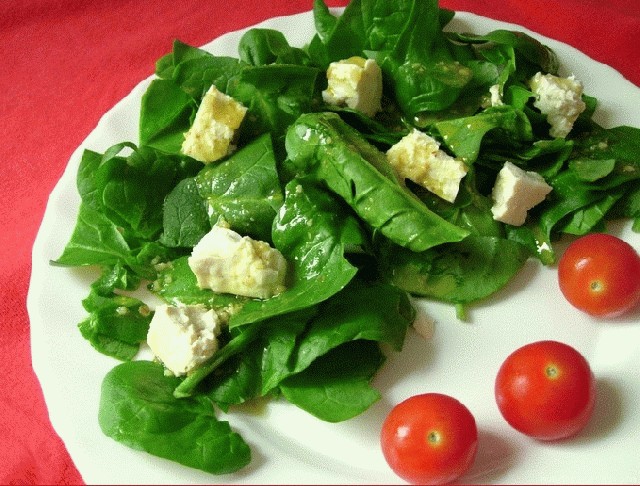 Receta de Ensalada de espinacas y aceite de nueces Receta de Ensalada de espinacas y aceite de nueces