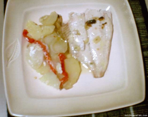 Receta de Palometa al horno con patatas Receta de Palometa al horno con patatas