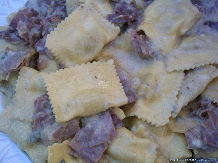 Receta de RAVIOLIS CON QUESO AZUL (CHEF 2000)