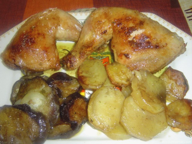Receta de Pollo asado con patatas y berenjenas..al vino alpujarreño Receta de Pollo asado con patatas y berenjenas..al vino alpujarreño