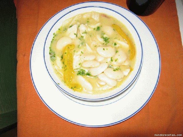 Receta de Alubias de la Granja con bacalao