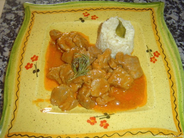 Receta de TERNERA EN SALSA DE TOMATE AL ROMERO