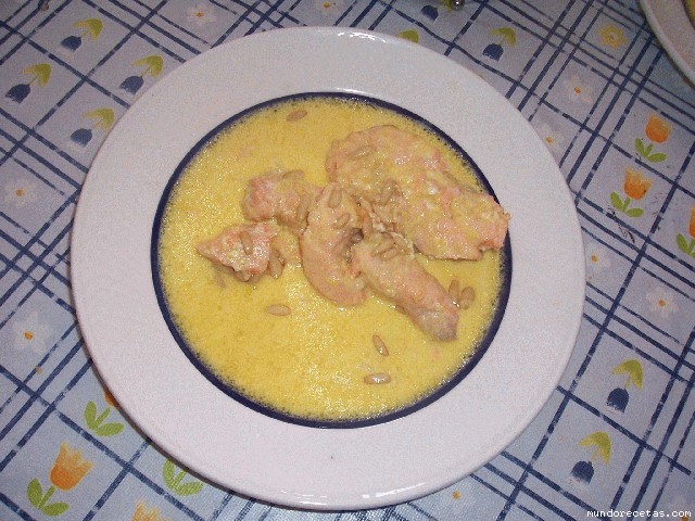 Receta de SALMON A LA NARANJA CON PIÑONES Receta de SALMON A LA NARANJA CON PIÑONES