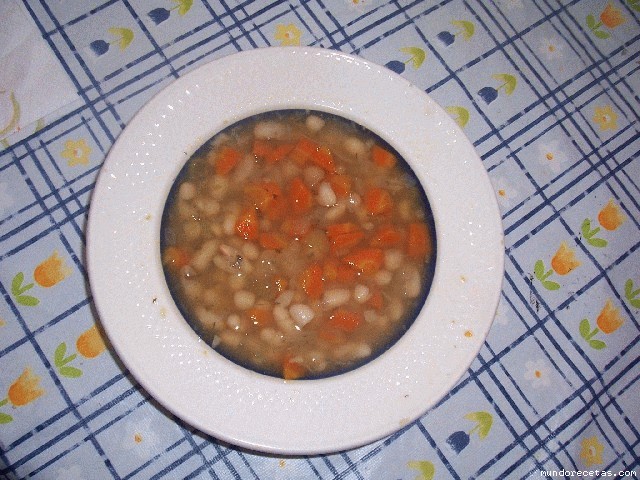 Receta de SOPA DE ALUBIAS Receta de SOPA DE ALUBIAS