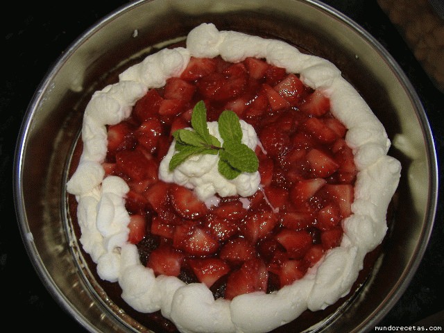 Receta de tarta de nata y fresas Receta de tarta de nata y fresas