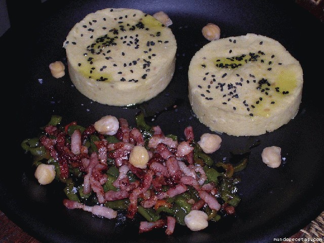 Receta de Pastel tibio de garbanzos y sésamo Receta de Pastel tibio de garbanzos y sésamo