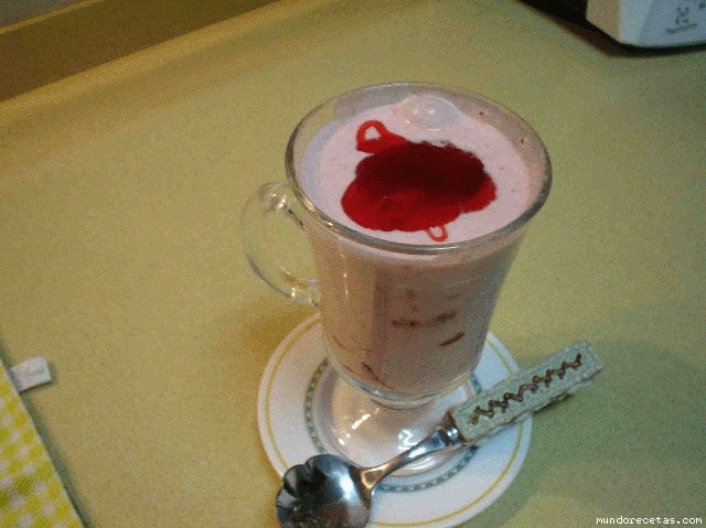 Receta de COPA MOUSSE DE FRESA Y MASCARPONE