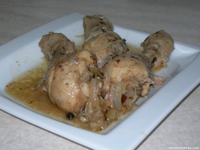 Receta de pollo en salsa con orégano Receta de pollo en salsa con orégano