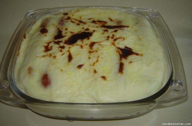 Receta de Pastel de salchichas Kali Receta de Pastel de salchichas Kali