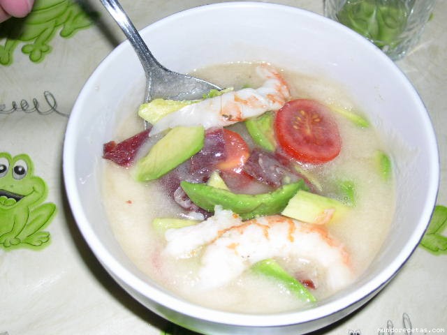 Receta de Sopa de melón con jamón y langostinos Receta de Sopa de melón con jamón y langostinos