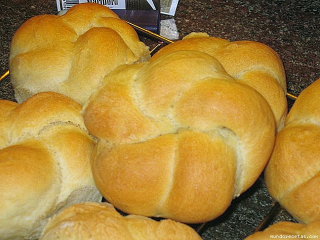 Receta de PANCITOS ANUDADOS (Thermomix) Receta de PANCITOS ANUDADOS (Thermomix)