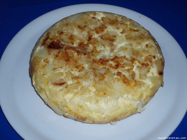 G4536c02080e14-tortilla-de-patatas-con-cebolla-Olla-GM-.jpg