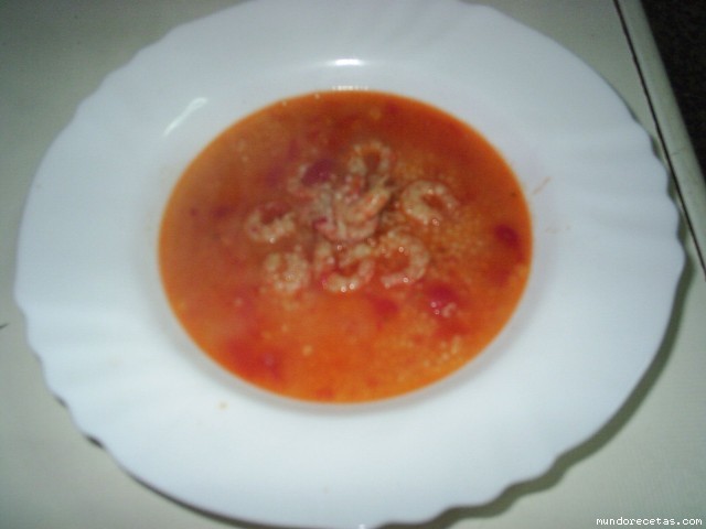 Receta de Sopa de gambas y tomate. Receta de Sopa de gambas y tomate.