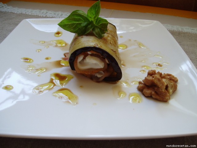 Receta de Rollitos de berenjena Cabriola con vinagreta Receta de Rollitos de berenjena Cabriola con vinagreta