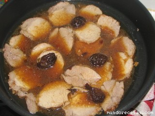 Receta de Lomo a la cerveza con ciruelas (Chef 2000)