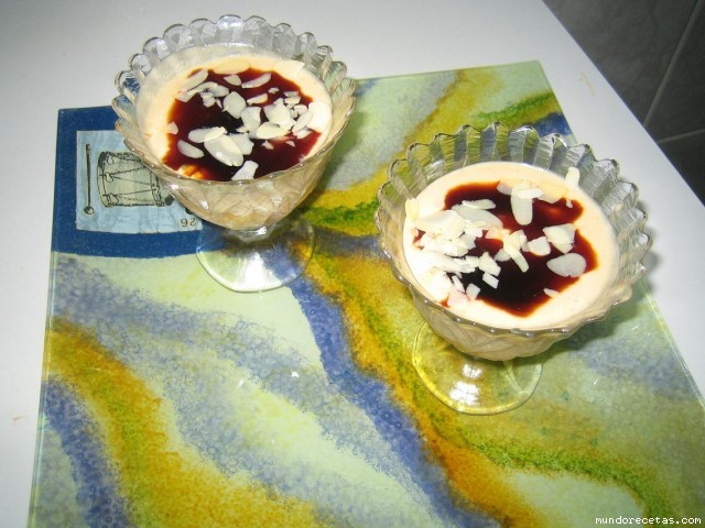 Receta de Mousse de turron con melocoton en almibar Receta de Mousse de turron con melocoton en almibar