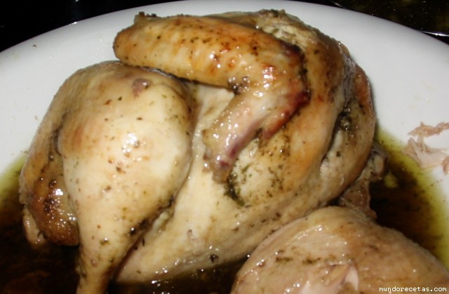 Receta de Pollo asado a las finas hierbas (Chefo) Receta de Pollo asado a las finas hierbas (Chefo)