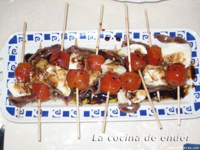 Receta de Brochetas tibias de tomates cherrys Receta de Brochetas tibias de tomates cherrys